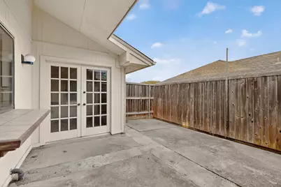 1910 Glen Hill Drive, Carrollton, TX 75007 - Photo 31