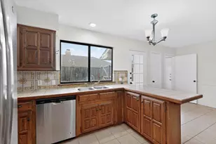 1910 Glen Hill Dr, Carrollton, TX 75007 - Photo 11