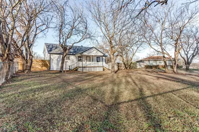 804 Lively Street, Bowie, TX 76230 - Photo 25