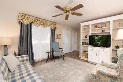 2002 Finley Road, Irving, TX 75062 - Photo 5