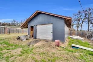 908 Harrison Dr, Kennedale, TX 76060 - Photo 19