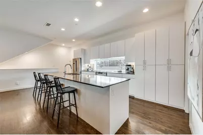 5706 Lindell Avenue #B, Dallas, TX 75206 - Photo 3