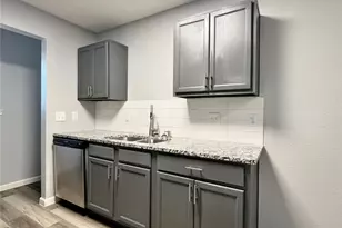 1008 S Retta St, Fort Worth, TX 76111 - Photo 9