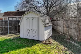 1100 Miles Ave, Burleson, TX 76028 - Photo 25