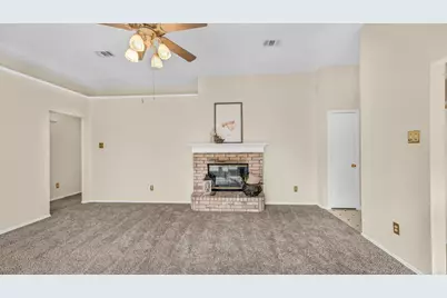 1100 Miles Avenue, Burleson, TX 76028 - Photo 7