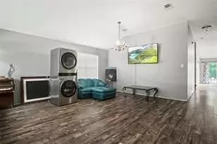 412 N Waterford Oaks Dr, Cedar Hill, TX 75104 - Photo 3