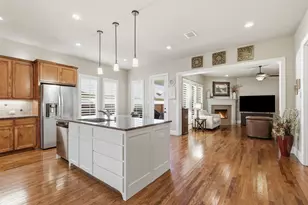 5016 Dickens Ln, Carrollton, TX 75010 - Photo 9