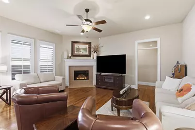 5016 Dickens Lane, Carrollton, TX 75010 - Photo 17