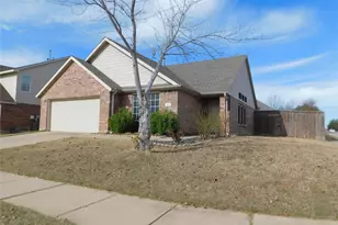 2821 Arabian Ave, Denton, TX 76210 - Photo 3