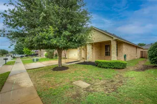 5829 Deck House Rd, Fort Worth, TX 76179 - Photo 3