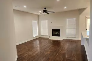 3324 Sir Stewart Cir, Grand Prairie, TX 75052 - Photo 7