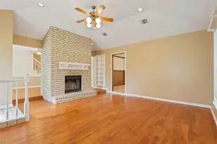 103 Spring Oak St, Lacy Lakeview, TX 76705 - Photo 7