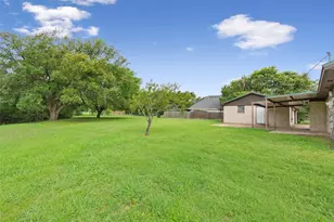 103 Spring Oak St, Lacy Lakeview, TX 76705 - Photo 27