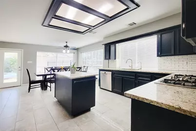 2200 Strathmore Drive, Highland Village, TX 75077 - Photo 5