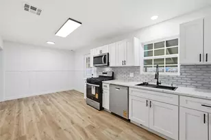 1005 E Craven Ave, Lacy Lakeview, TX 76705 - Photo 7