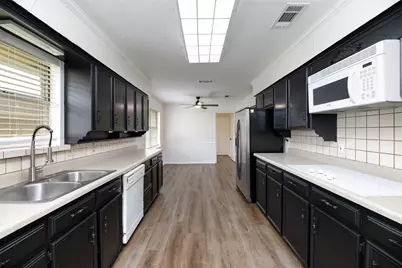 2621 Pinehurst Drive, Plano, TX 75075 - Photo 9