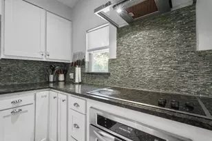 4319 Cabell Dr, Dallas, TX 75204 - Photo 11