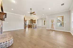 7805 Shady Oaks Dr, North Richland Hills, TX 76182 - Photo 13