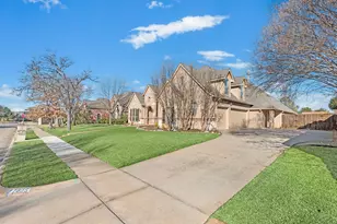 7805 Shady Oaks Dr, North Richland Hills, TX 76182 - Photo 7