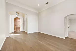 7805 Shady Oaks Dr, North Richland Hills, TX 76182 - Photo 9