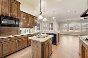 7805 Shady Oaks Dr, North Richland Hills, TX 76182 - Photo 15