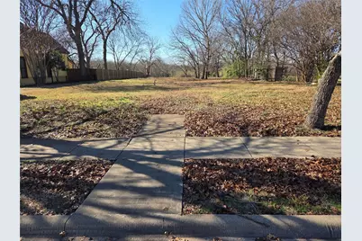 307 N Dallas Avenue, Lancaster, TX 75146 - Photo 1