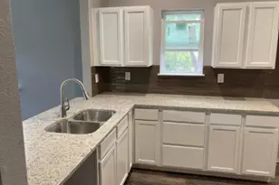 809 S Travis Ave, Denison, TX 75021 - Photo 5