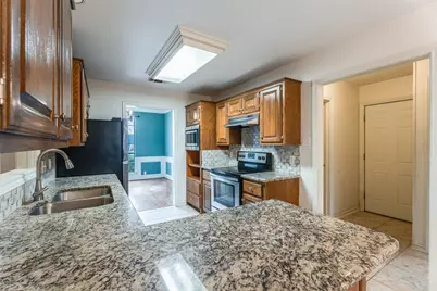 9130 Hanging Moss Drive, Granbury, TX 76049 - Photo 9