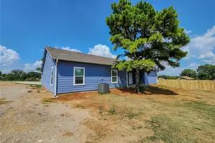 417 Katie Cir, Kennedale, TX 76060 - Photo 23