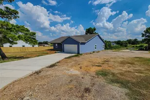 417 Katie Cir, Kennedale, TX 76060 - Photo 25