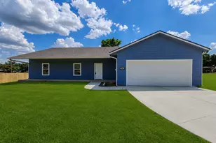 417 Katie Cir, Kennedale, TX 76060 - Photo 3