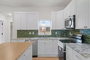 301 N Friou St, Alvarado, TX 76009 - Photo 7