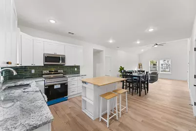 301 N Friou Street, Alvarado, TX 76009 - Photo 9