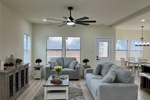 317 E 14th Ave, Corsicana, TX 75110 - Photo 11