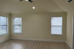 317 E 14th Ave, Corsicana, TX 75110 - Photo 3