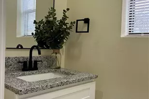 317 E 14th Ave, Corsicana, TX 75110 - Photo 11