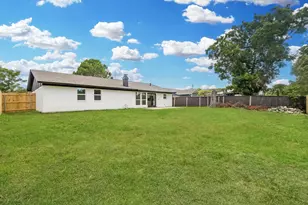 2003 Deerfield Dr, Carrollton, TX 75007 - Photo 23