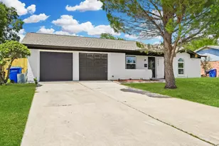 2003 Deerfield Dr, Carrollton, TX 75007 - Photo 3