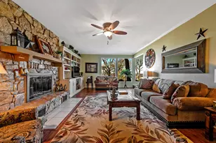 127 W Eagleview Circle, Pottsboro, TX 75076 - Photo 11