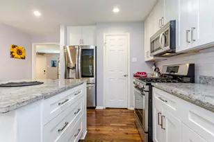 1333 S Pine St, Grapevine, TX 76051 - Photo 5