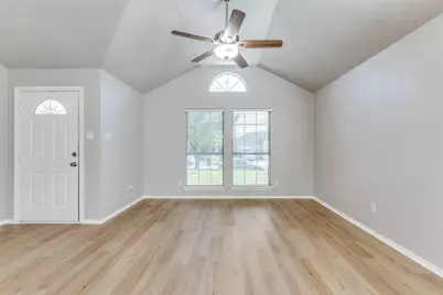 8159 Kathleen Drive, Fort Worth, TX 76137 - Photo 5