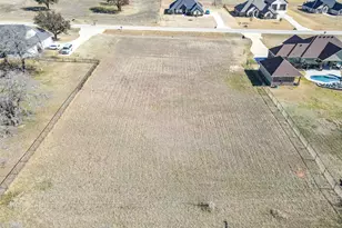 209 Maverick Ct, Granbury, TX 76049 - Photo 1