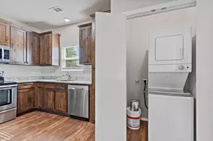 315 S Bradshaw St, Denton, TX 76205 - Photo 19