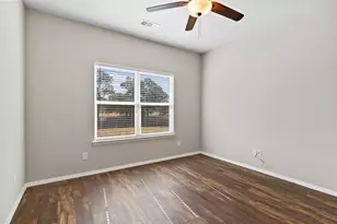 315 S Bradshaw St, Denton, TX 76205 - Photo 11