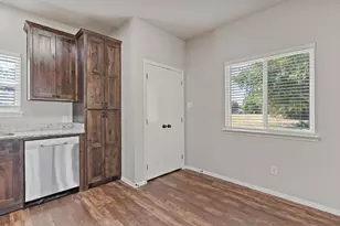 315 S Bradshaw St, Denton, TX 76205 - Photo 15