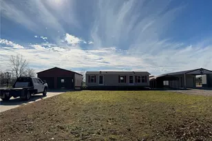 745 Co Rd 1895, Yantis, TX 75497 - Photo 1