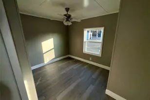 5345 Brown Ln, Fort Worth, TX 76140 - Photo 5