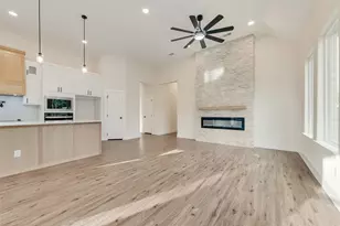 2218 Water Crest Ln, Glenn Heights, TX 75154 - Photo 9