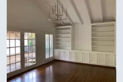 6421 Lake Circle Drive, Dallas, TX 75214 - Photo 7