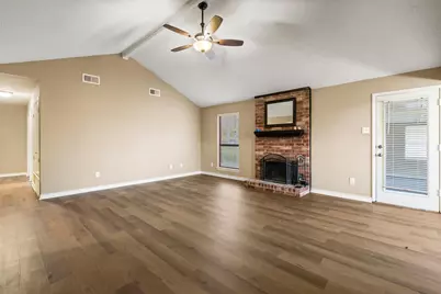 614 Circle Creek Drive, Hewitt, TX 76643 - Photo 3